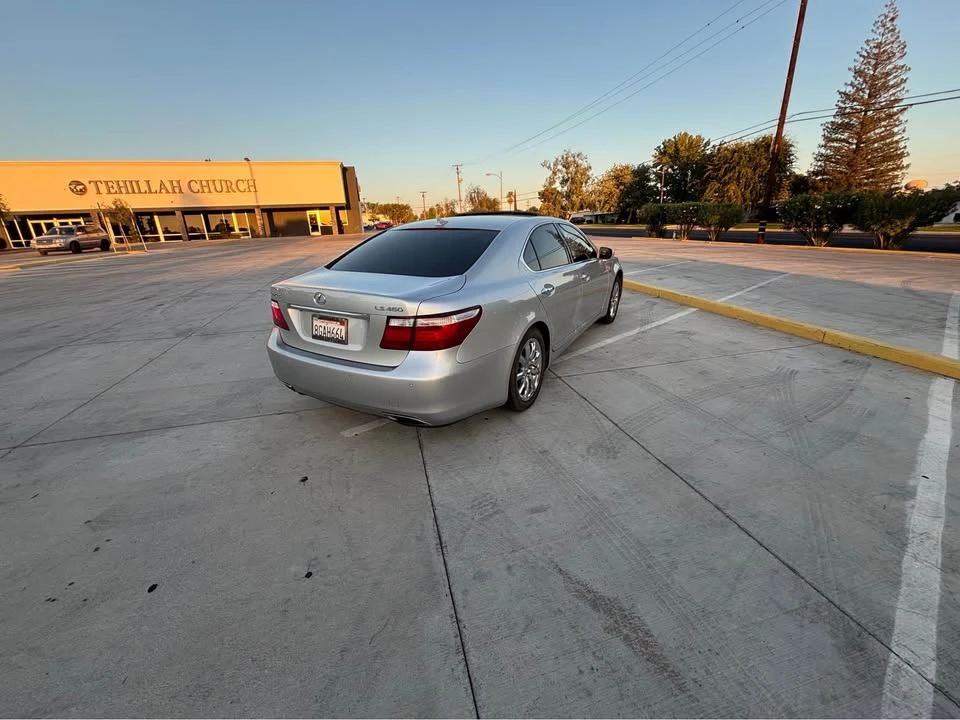 2008 Lexus LS 4th Gen - Image 4 of 13