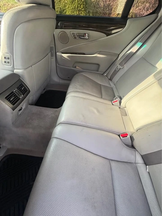 2008 Lexus LS 4th Gen - Image 7 of 13