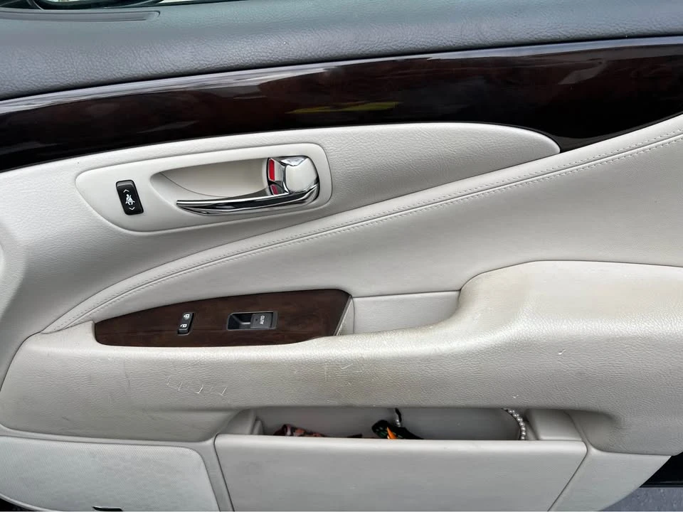 2008 Lexus LS 4th Gen - Image 11 of 20
