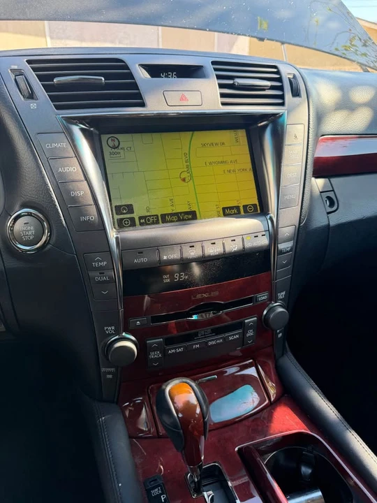 2008 Lexus LS 4th Gen - Image 9 of 11