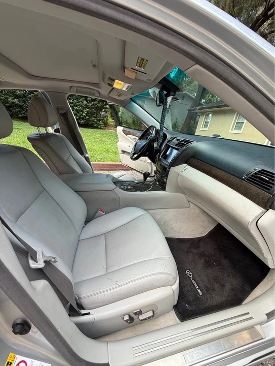 2008 Lexus LS 4th Gen - Image 12 of 19