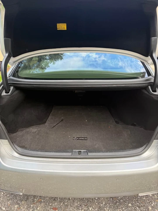 2008 Lexus LS 4th Gen - Image 13 of 19
