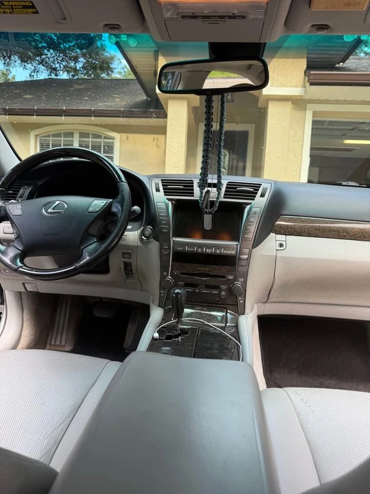 2008 Lexus LS 4th Gen - Image 10 of 19