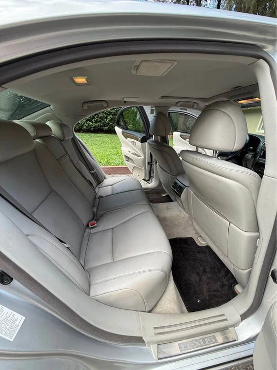 2008 Lexus LS 4th Gen - Image 11 of 19