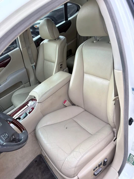 2008 Lexus LS 4th Gen - Image 10 of 19