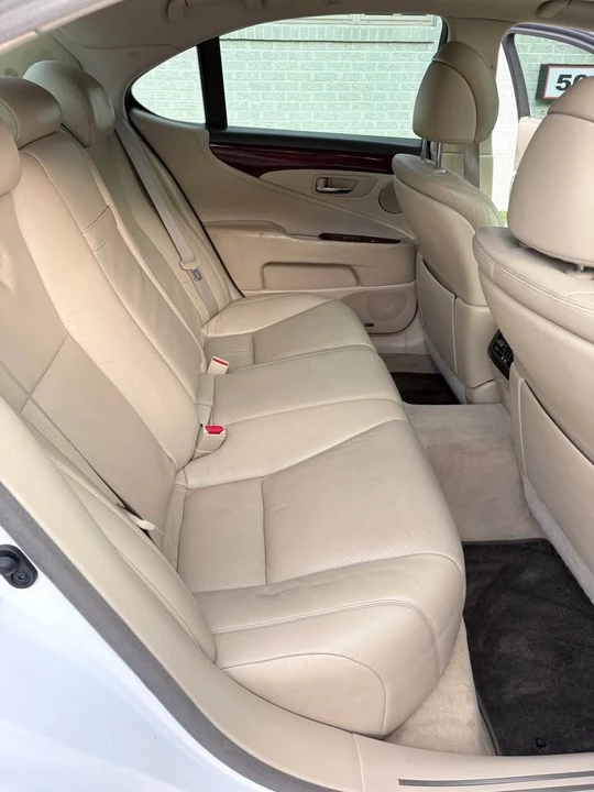 2008 Lexus LS 4th Gen - Image 13 of 19