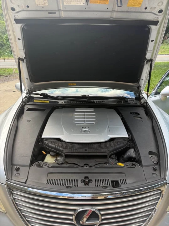 2008 Lexus LS 4th Gen - Image 18 of 19