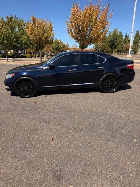 2008 Lexus LS 4th Gen - Image 2 of 5
