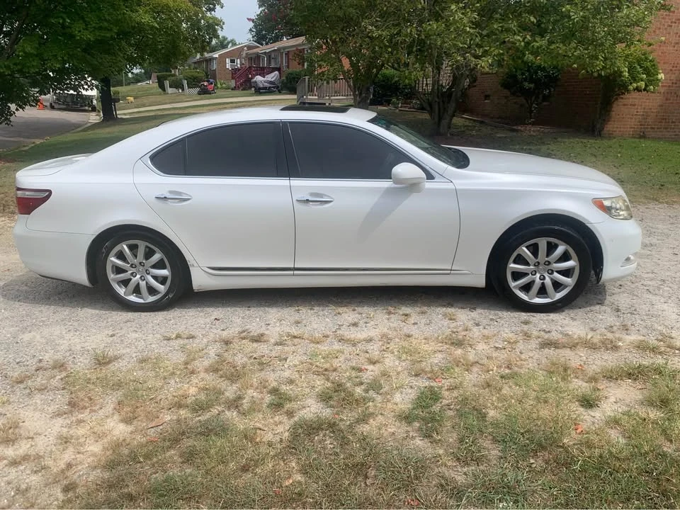 2008 Lexus LS 4th Gen - Image 2 of 5