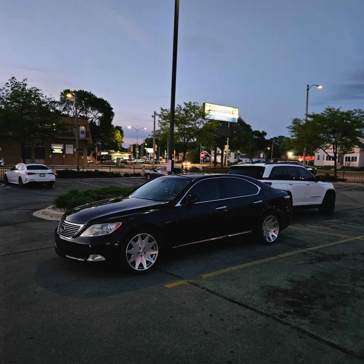 2008 Lexus LS 4th Gen - Image 2 of 8