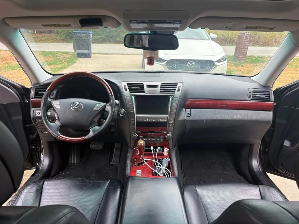 2008 Lexus LS 4th Gen - Image 12 of 20