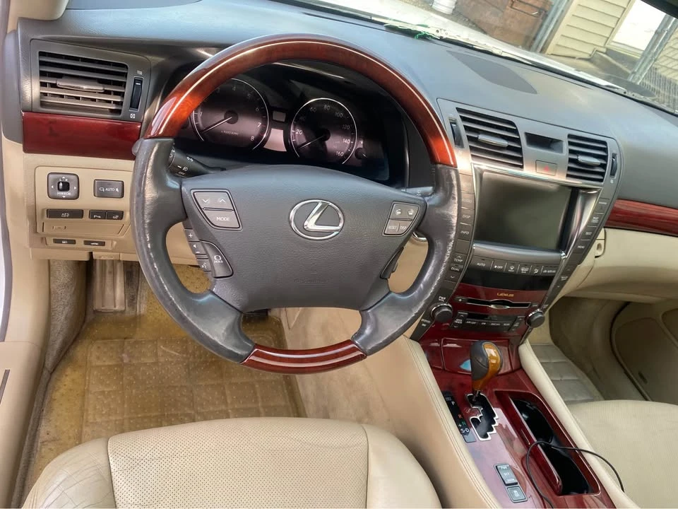 2008 Lexus LS 4th Gen - Image 6 of 7