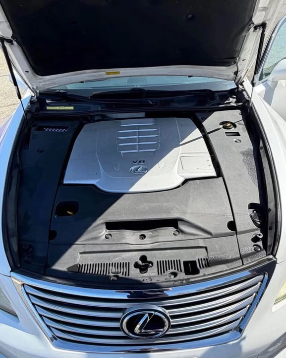 2008 Lexus LS 4th Gen - Image 5 of 7