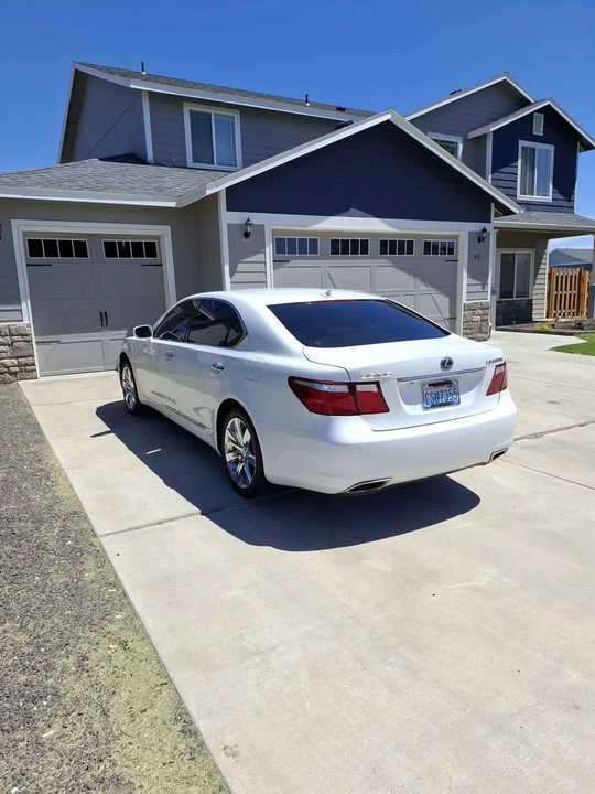 2008 Lexus LS 4th Gen - Image 4 of 7