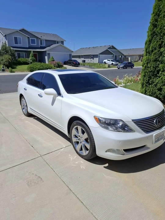 2008 Lexus LS 4th Gen - Image 2 of 7