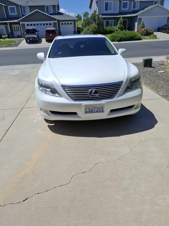 2008 Lexus LS 4th Gen - Image 3 of 7