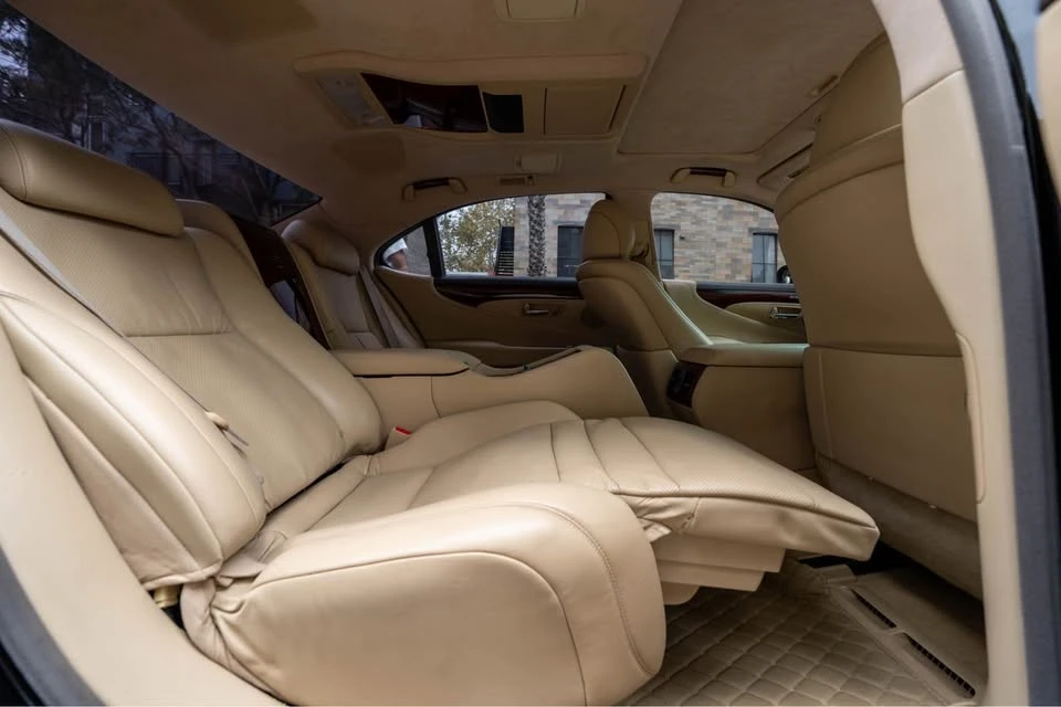 2008 Lexus LS 4th Gen - Image 10 of 19