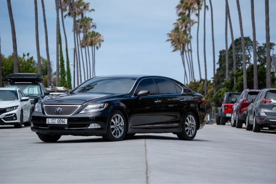 2008 Lexus LS 4th Gen - Image 2 of 19
