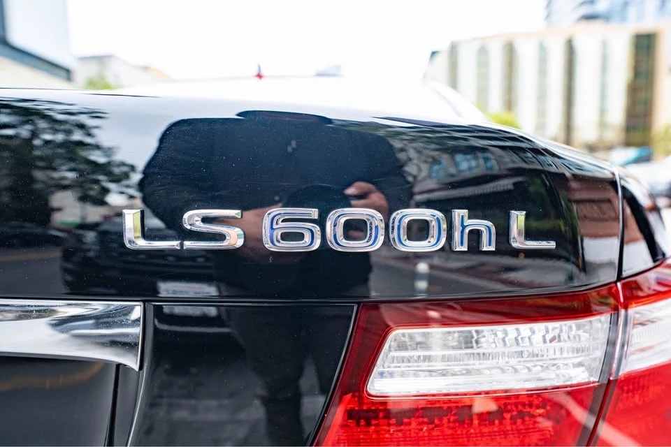 2008 Lexus LS 4th Gen - Image 18 of 19