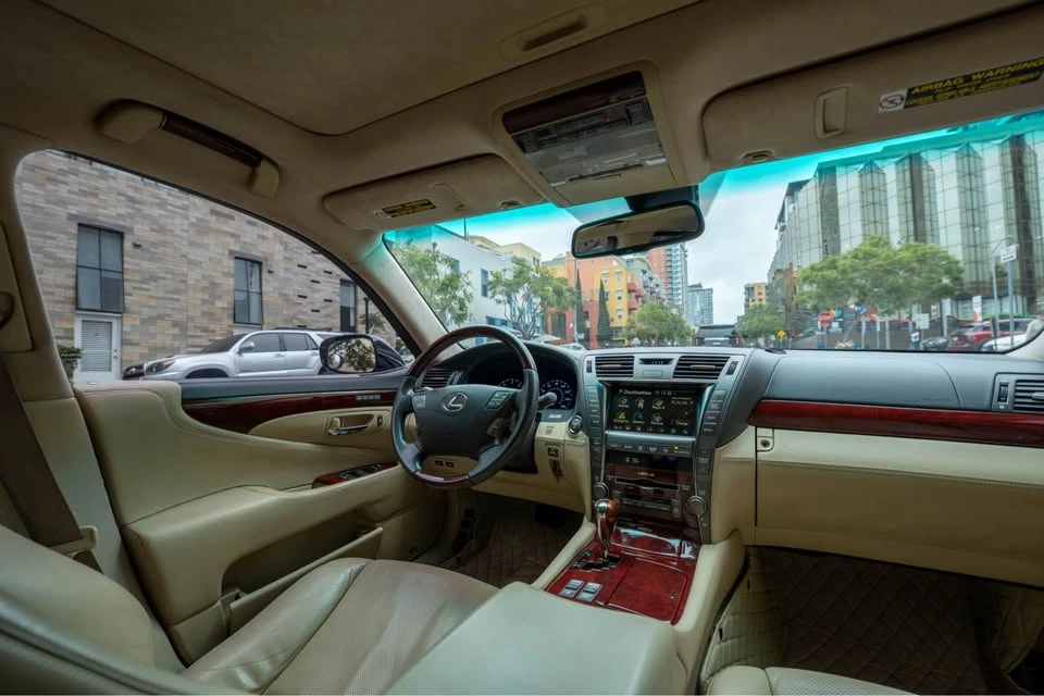 2008 Lexus LS 4th Gen - Image 16 of 19
