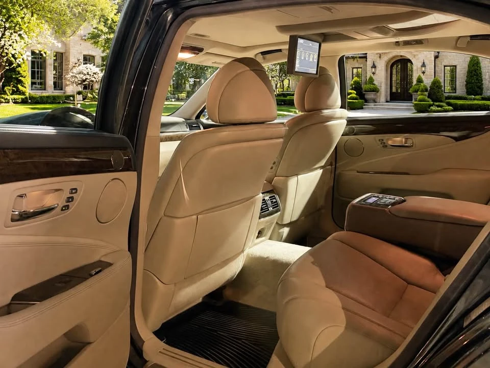2008 Lexus LS 4th Gen - Image 13 of 16