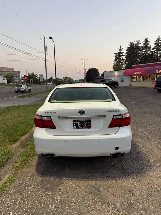 2008 Lexus LS 4th Gen - Image 2 of 9