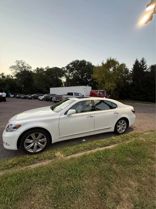 2008 Lexus LS 4th Gen - Image 9 of 9