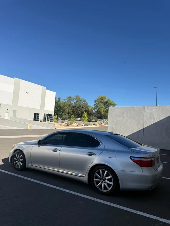 2008 Lexus LS 4th Gen - Image 7 of 14