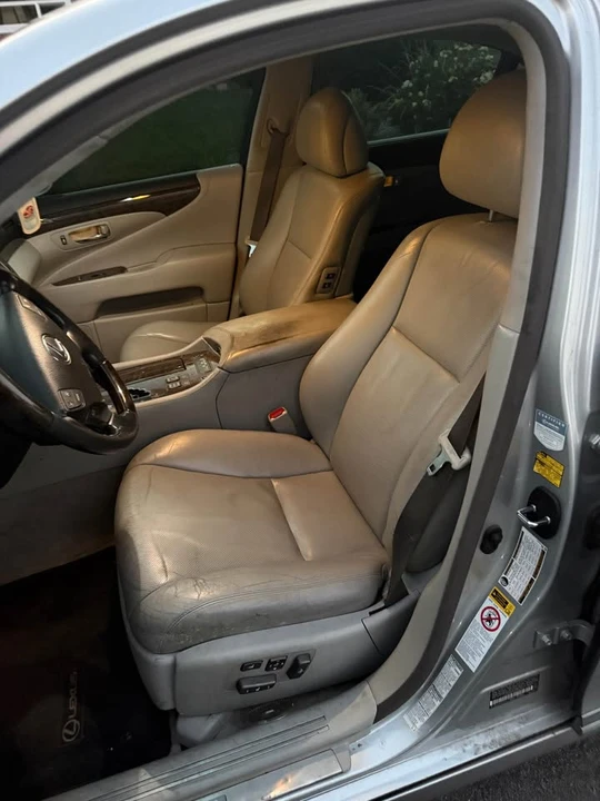 2008 Lexus LS 4th Gen - Image 9 of 14