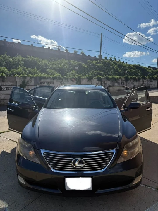 2008 Lexus LS 4th Gen - Image 10 of 12