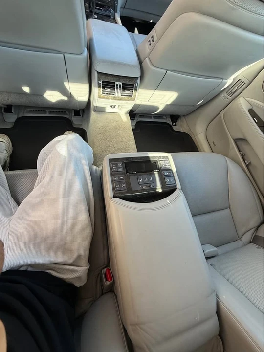 2008 Lexus LS 4th Gen - Image 6 of 12