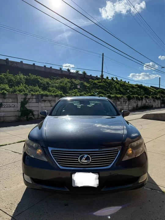 2008 Lexus LS 4th Gen - Image 8 of 12