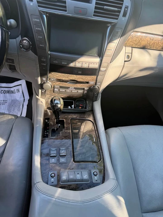 2008 Lexus LS 4th Gen - Image 3 of 12