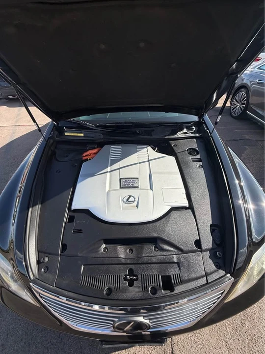 2008 Lexus LS 4th Gen - Image 5 of 10