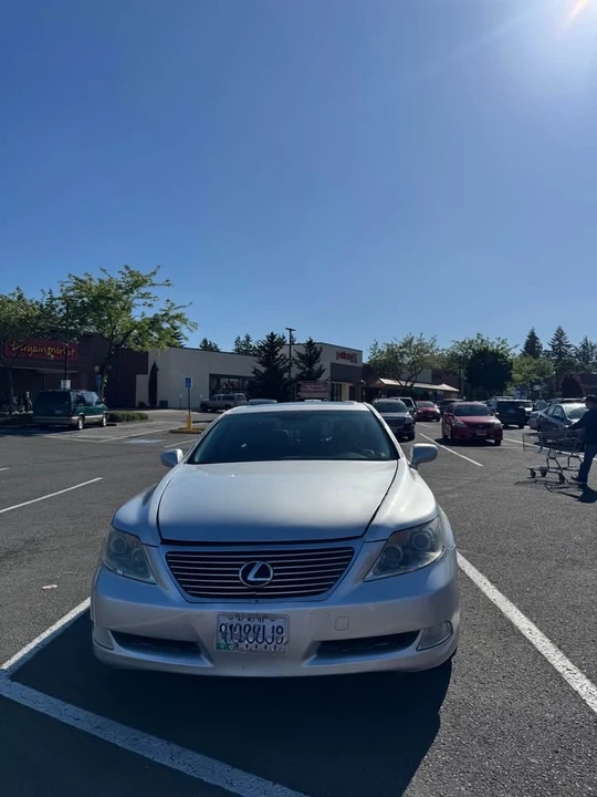 2008 Lexus LS 4th Gen - Image 2 of 9