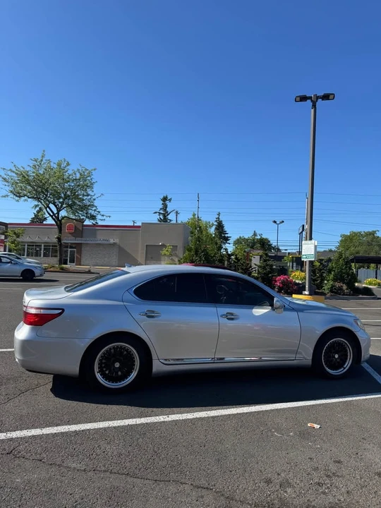 2008 Lexus LS 4th Gen - Image 3 of 9