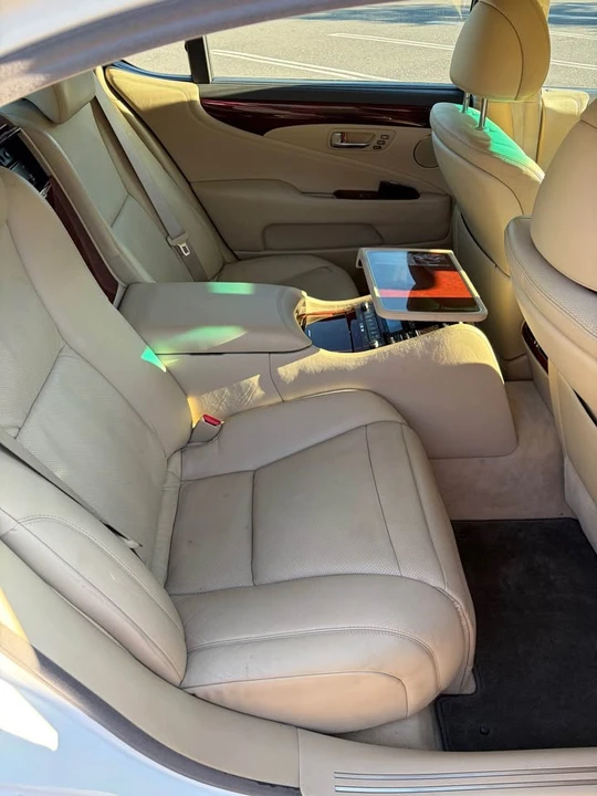 2008 Lexus LS 4th Gen - Image 11 of 16