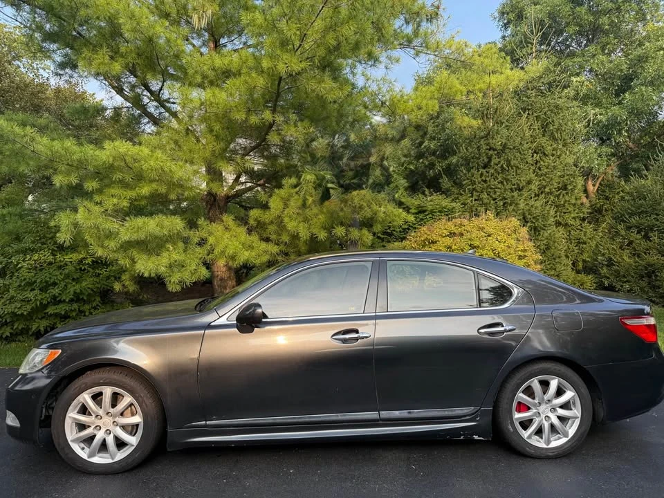 2008 Lexus LS 4th Gen - Image 2 of 8