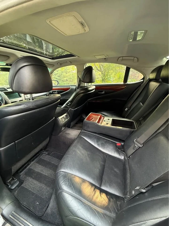 2008 Lexus LS 4th Gen - Image 6 of 8