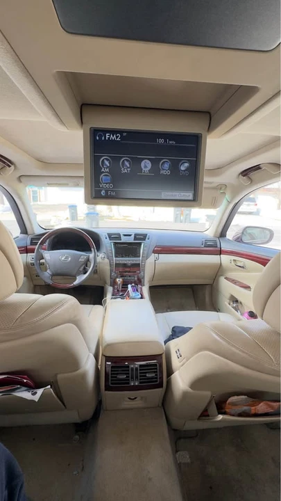 2008 Lexus LS 4th Gen - Image 16 of 17
