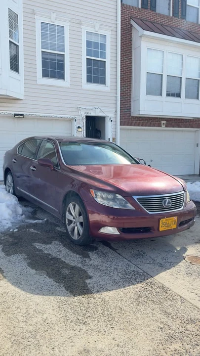 2008 Lexus LS 4th Gen - Image 5 of 17
