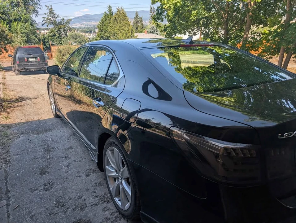 2008 Lexus LS 4th Gen - Image 15 of 18
