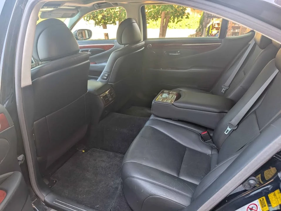2008 Lexus LS 4th Gen - Image 12 of 18
