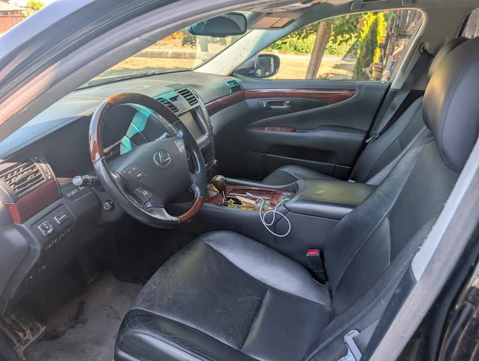 2008 Lexus LS 4th Gen - Image 13 of 18