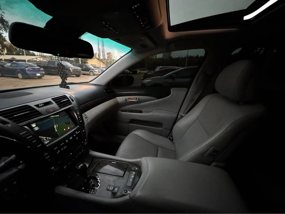 2008 Lexus LS 4th Gen - Image 9 of 20