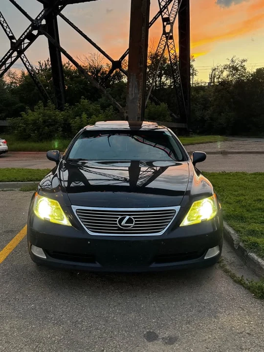 2008 Lexus LS 4th Gen - Image 2 of 20