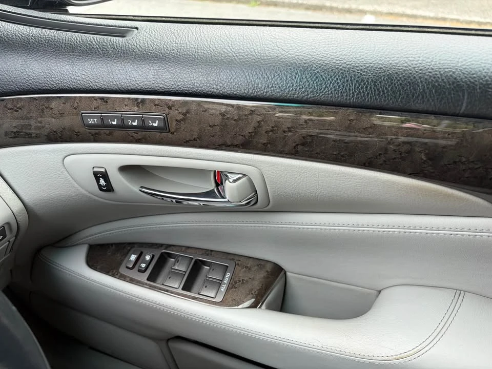 2008 Lexus LS 4th Gen - Image 17 of 19