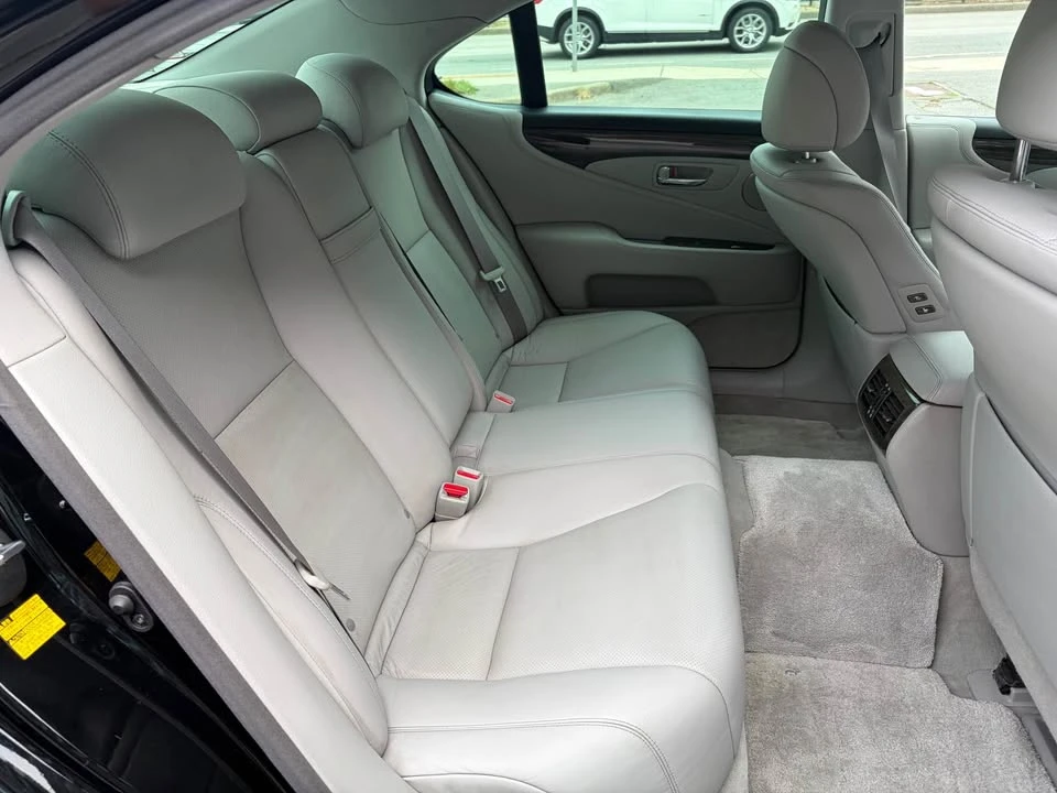 2008 Lexus LS 4th Gen - Image 18 of 19