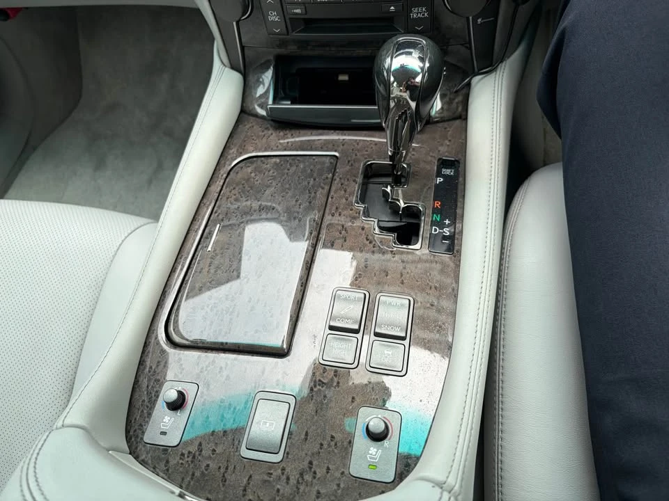 2008 Lexus LS 4th Gen - Image 14 of 19