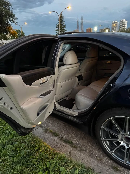 2008 Lexus LS 4th Gen - Image 15 of 20